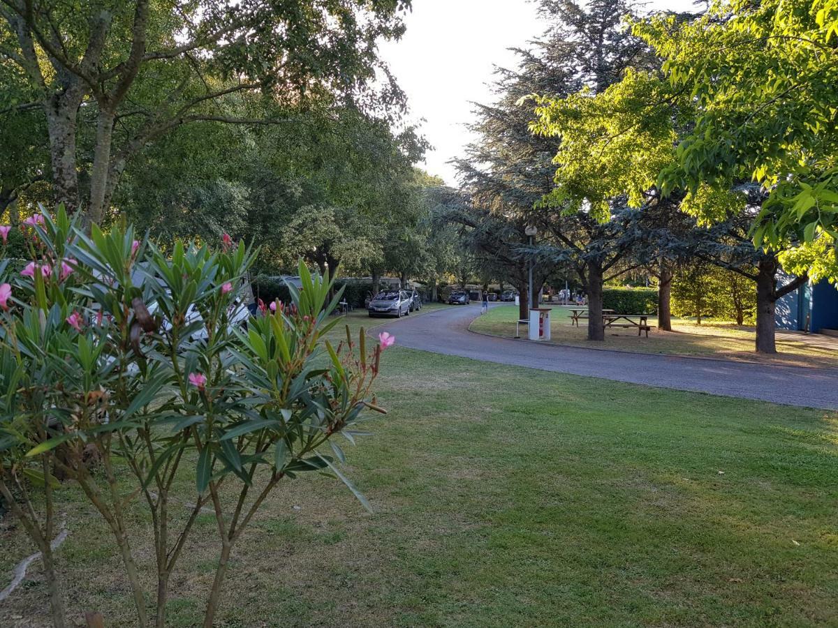 רבל Camping Le Moulin Du Roy מראה חיצוני תמונה