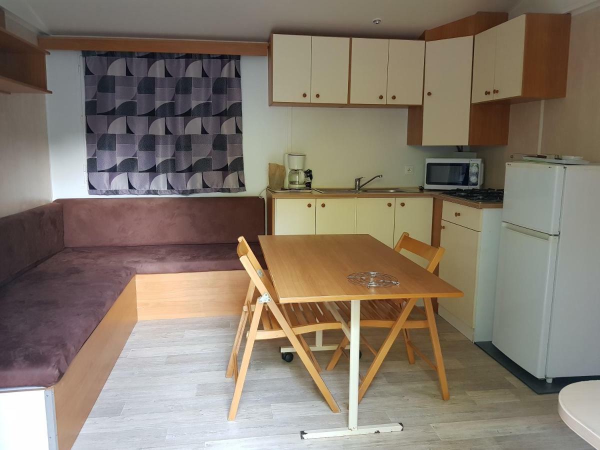 רבל Camping Le Moulin Du Roy מראה חיצוני תמונה