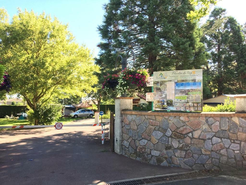 רבל Camping Le Moulin Du Roy מראה חיצוני תמונה